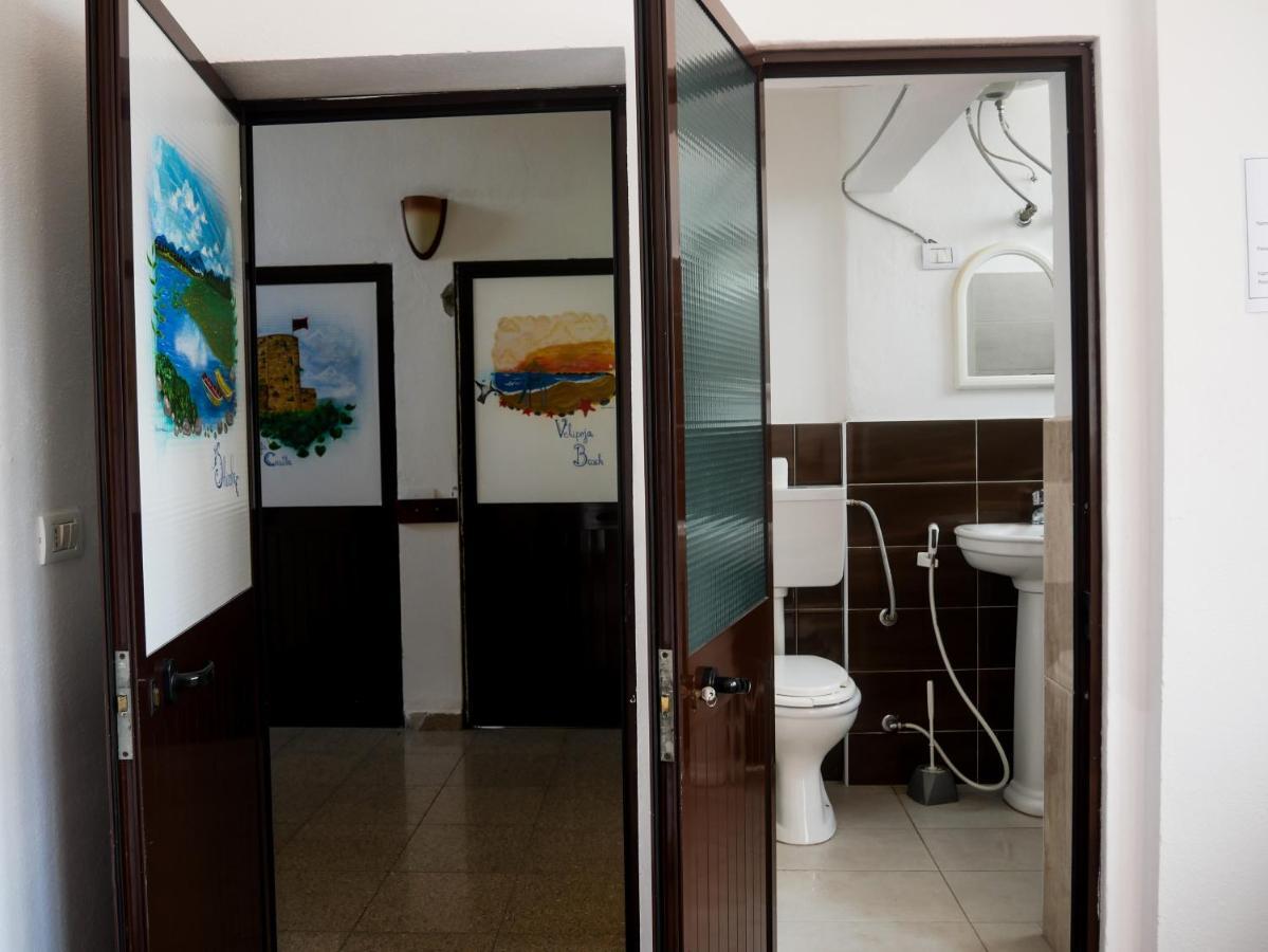 The Galley Party Hostel Shkodër Dış mekan fotoğraf