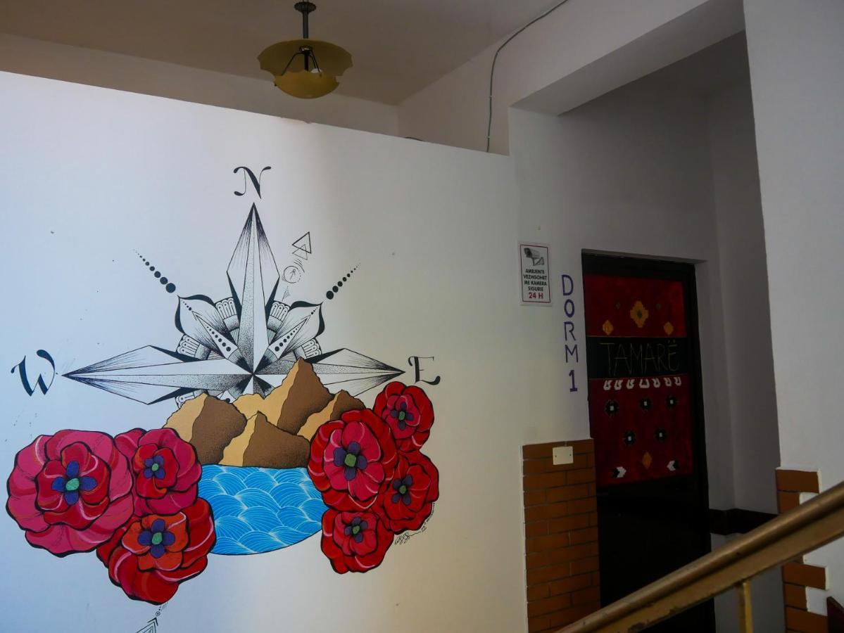 The Galley Party Hostel Shkodër Dış mekan fotoğraf