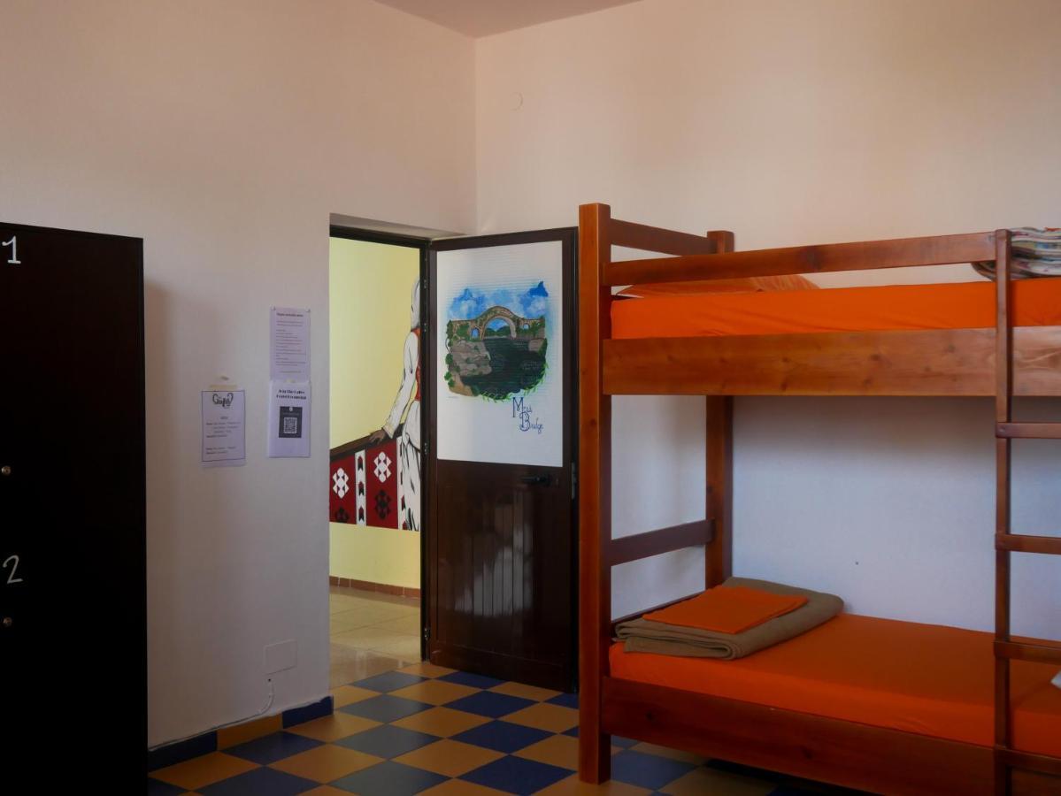 The Galley Party Hostel Shkodër Dış mekan fotoğraf