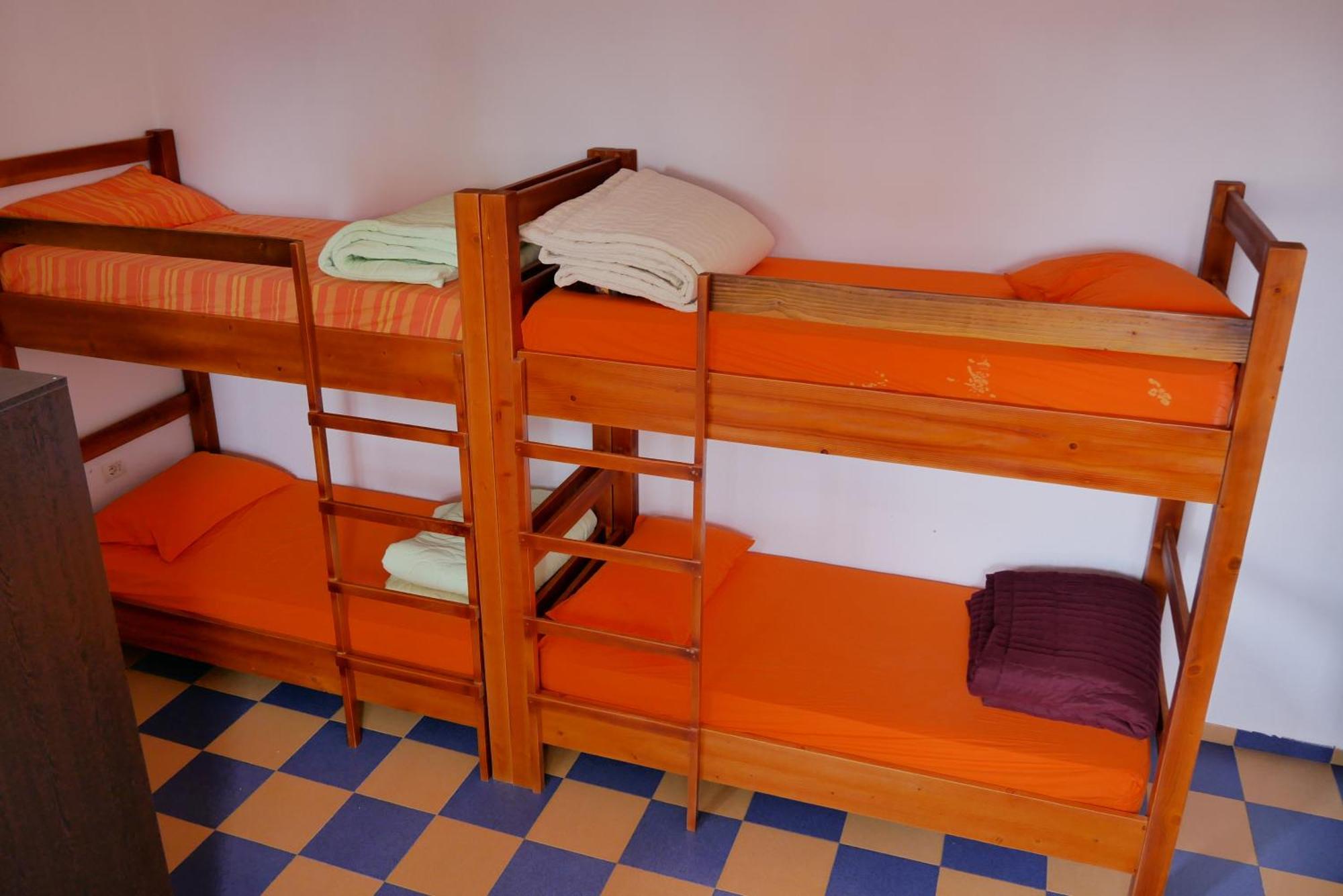 The Galley Party Hostel Shkodër Dış mekan fotoğraf