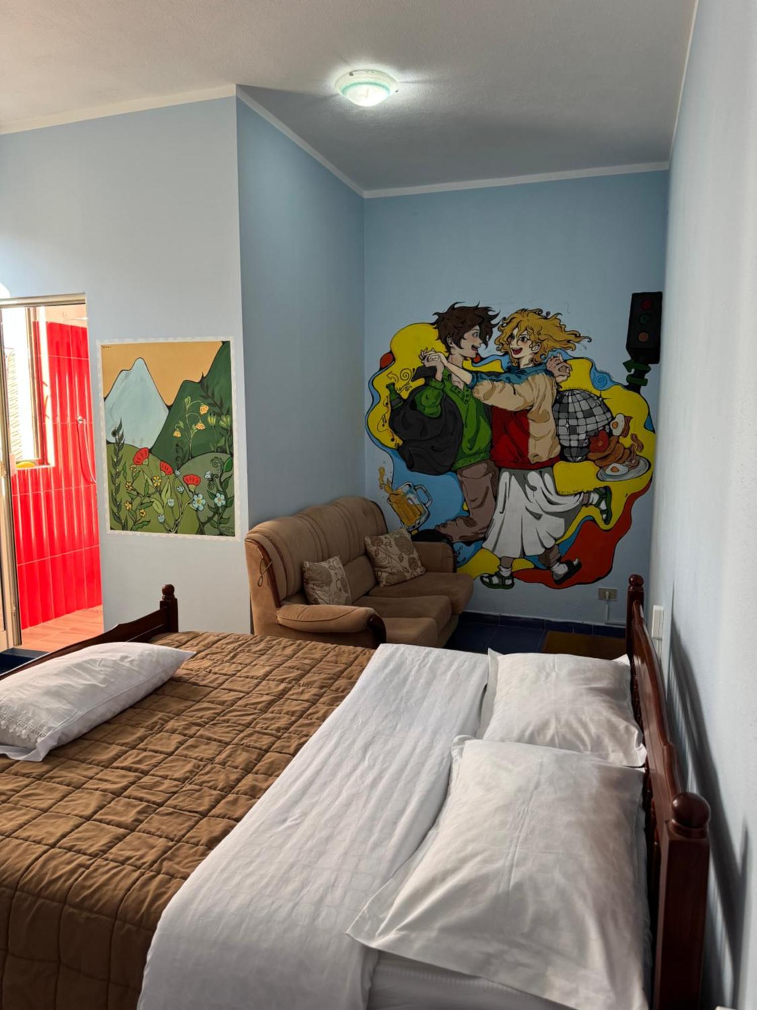 The Galley Party Hostel Shkodër Dış mekan fotoğraf