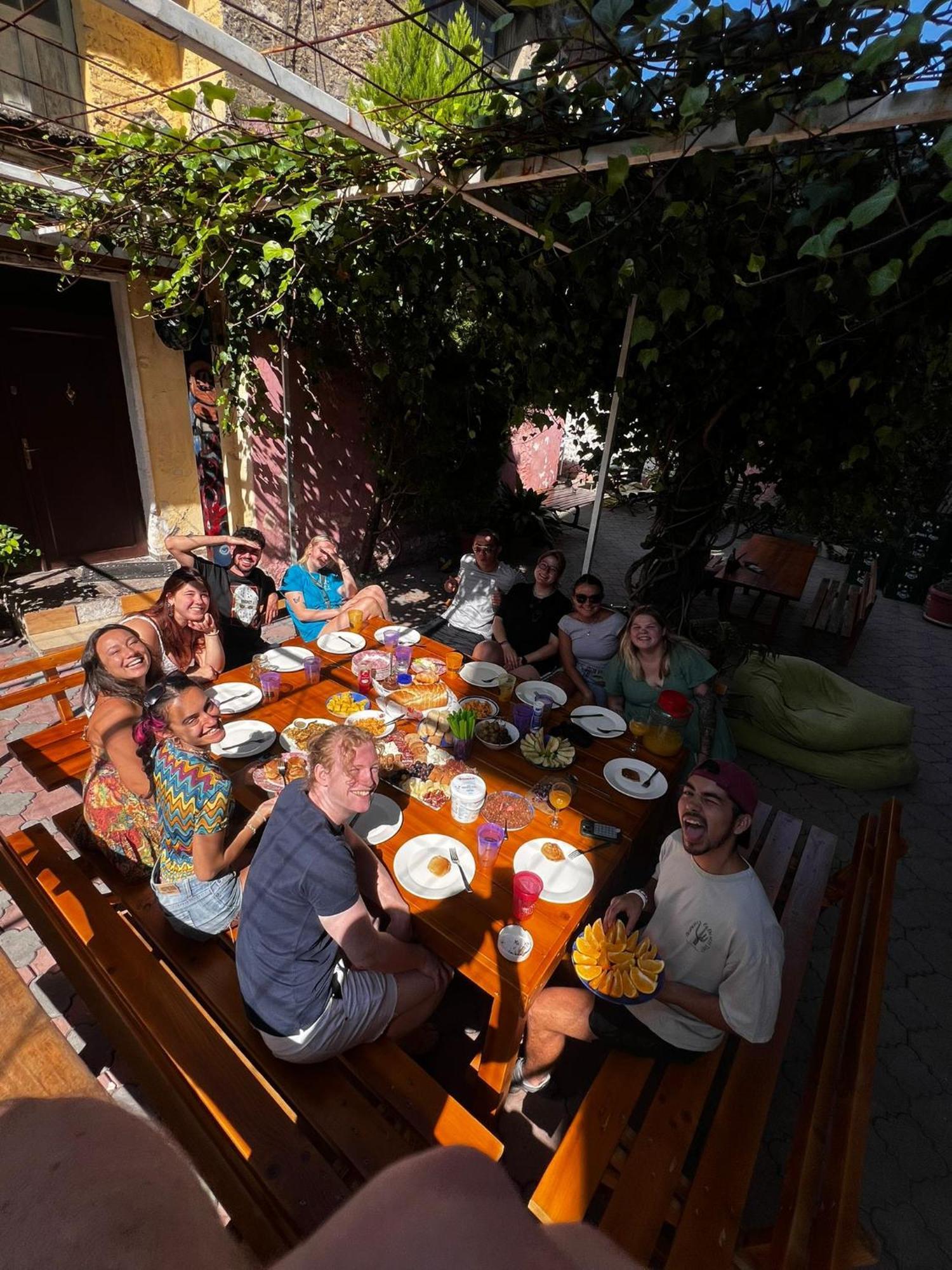 The Galley Party Hostel Shkodër Dış mekan fotoğraf